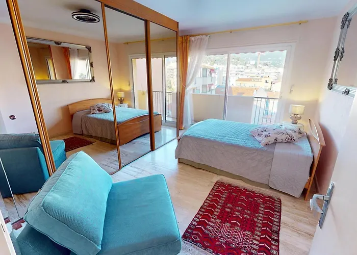 아파트 Agreable 3p A Avec Terrasse Et Garage - Fr-1-196-389 *